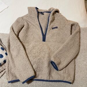 Patagonia Tan Fleece Puffer Jacket